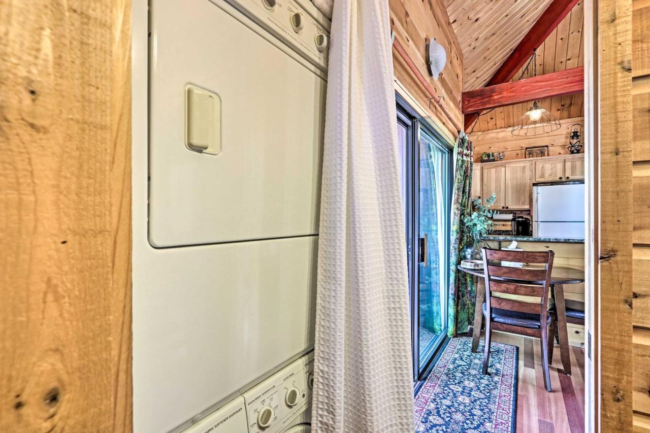 Romantic Strawberryandpine Studio Cabin With Deck! Экстерьер фото